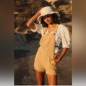 ANTHROPOLOGIE PILCRO WANDERER SHORTALLS SHORT OVERALLS JUMPSUIT ROMPER TAN 27